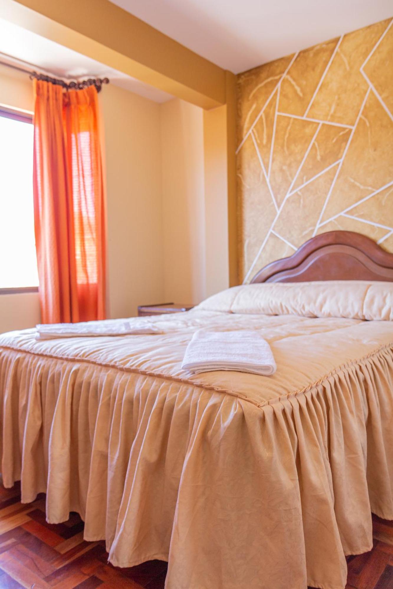 Hostal Sonia Копакабана Экстерьер фото
