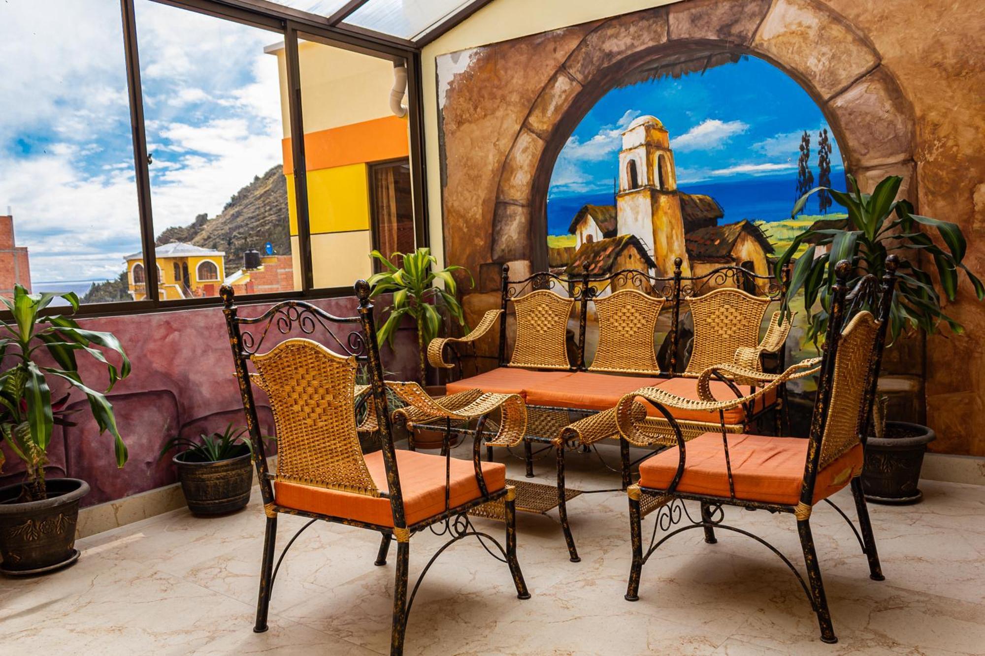 Hostal Sonia Копакабана Экстерьер фото